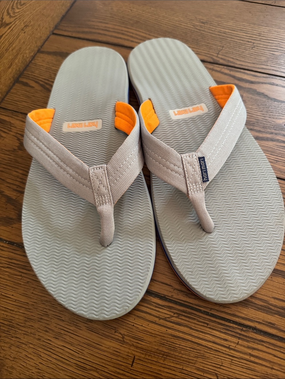 Hari Mari Men's Light Gray Flip-Flops with Orange Accents, 13, like new